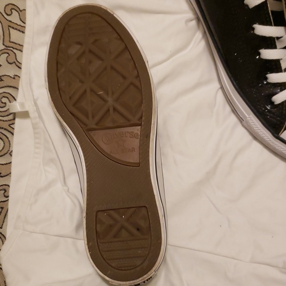 Converse - Picture 2 of 2